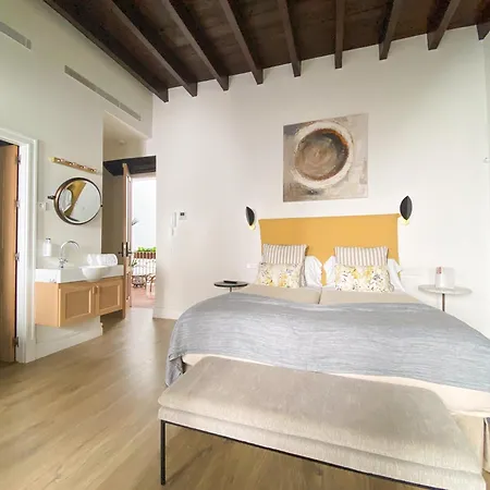 Hotel The Honest & Seville
